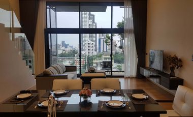 Condo en alquiler de 3 habitaciones en Watthana, Bangkok