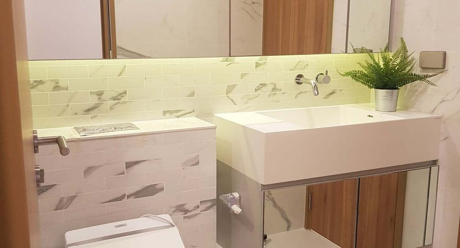 For rent 3 bedrooms condo in Watthana, Bangkok