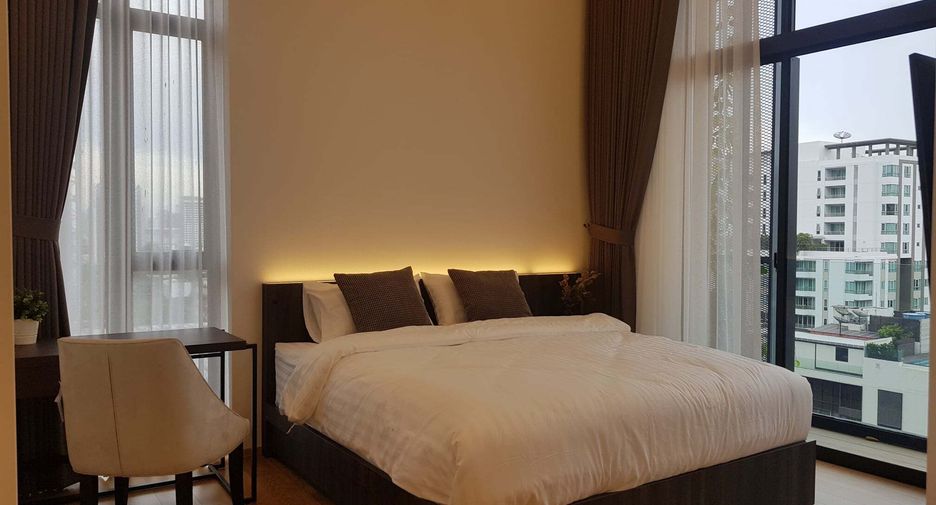 For rent 3 bedrooms condo in Watthana, Bangkok