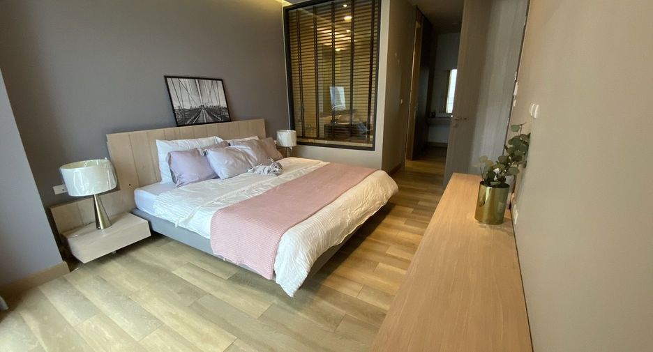 For rent 2 bedrooms apartment in Khlong Toei, Bangkok