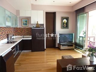 For rent 2 bedrooms condo in Yan Nawa, Bangkok