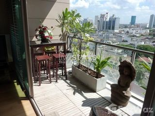 For rent 2 bedrooms condo in Yan Nawa, Bangkok