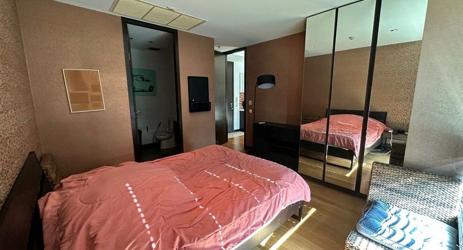 À louer 2 chambres condo à Yan Nawa, Bangkok