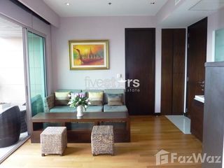 For rent 2 bedrooms condo in Yan Nawa, Bangkok