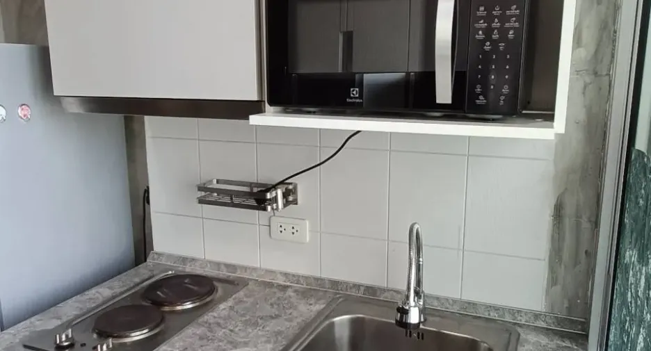 Wohnung zur Miete mit Studio in Watthana, Bangkok