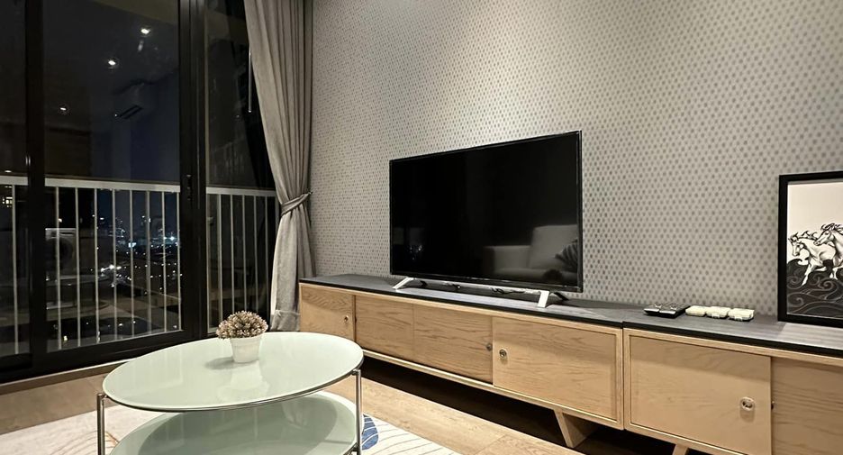 For rent 2 bedrooms condo in Khlong Toei, Bangkok