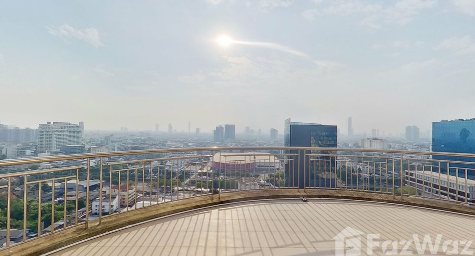 For rent 4 bedrooms condo in Sathon, Bangkok