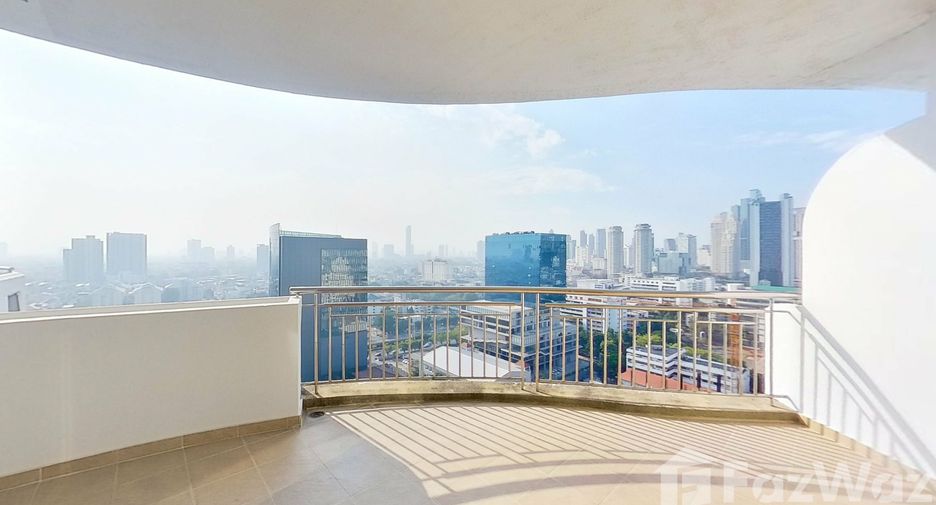 For rent 4 bedrooms condo in Sathon, Bangkok