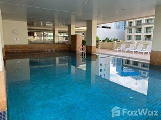 Condo en alquiler de 3 habitaciones en Khlong Toei, Bangkok