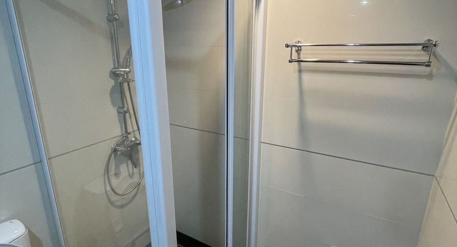 For rent studio condo in Phaya Thai, Bangkok