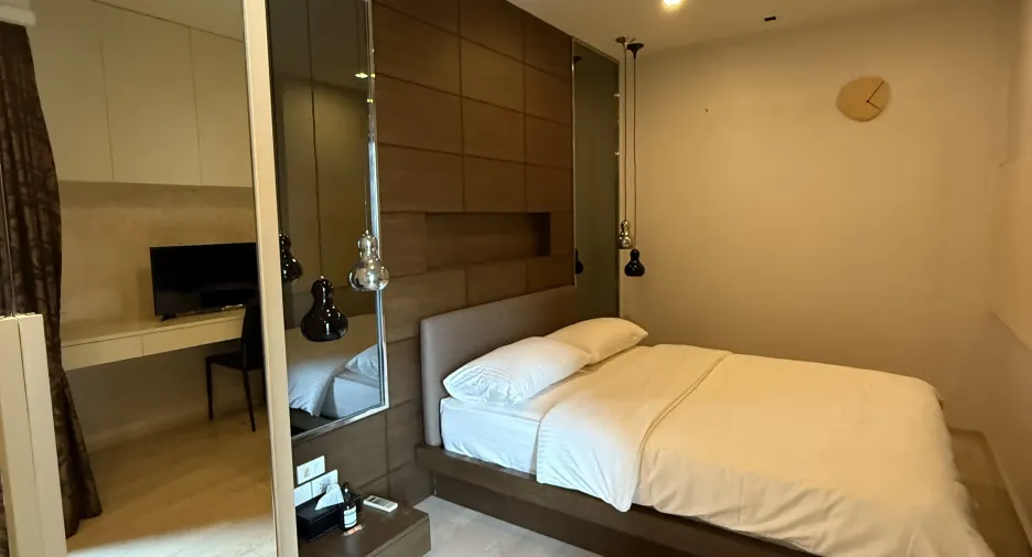 For rent 2 bedrooms condo in Watthana, Bangkok
