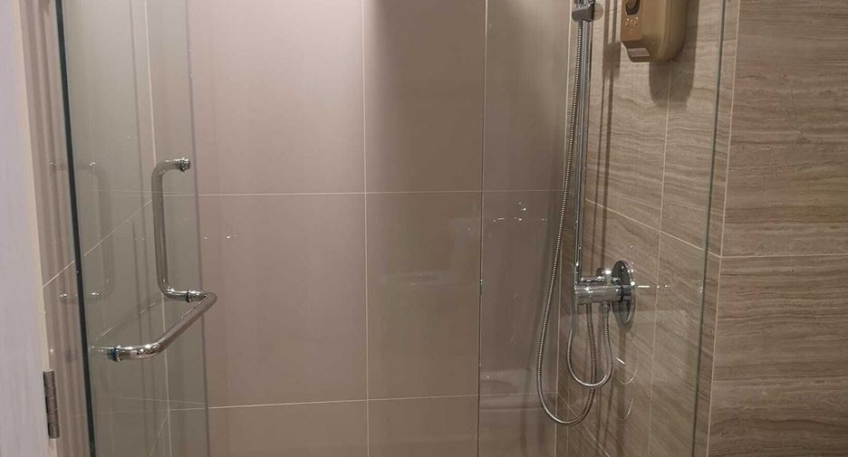For rent 1 bed condo in Mueang Samut Prakan, Samut Prakan