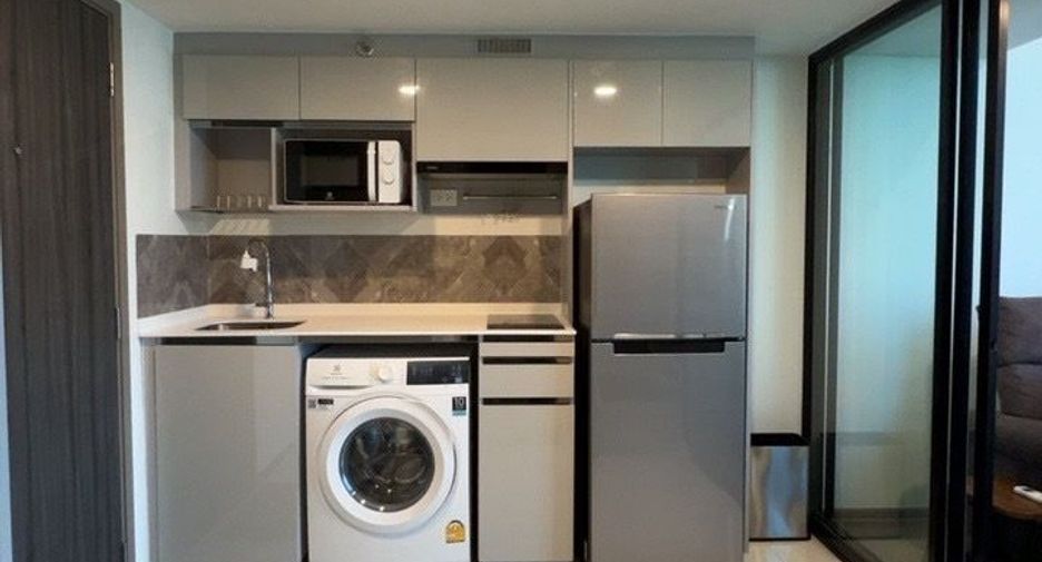 For rent 1 bed condo in Ratchathewi, Bangkok
