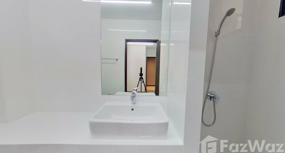 For rent 3 ベッドルーム condo in Khlong Toei, Bangkok