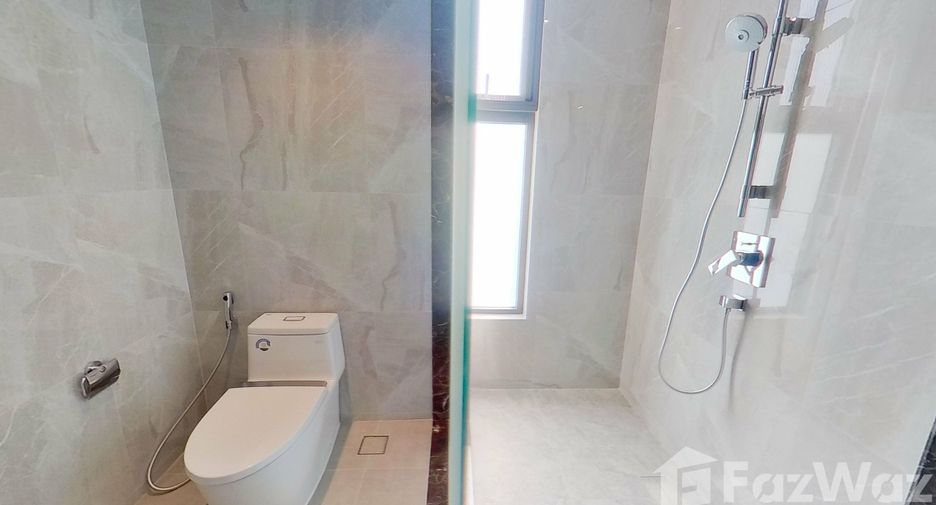For rent 3 ベッドルーム condo in Khlong Toei, Bangkok