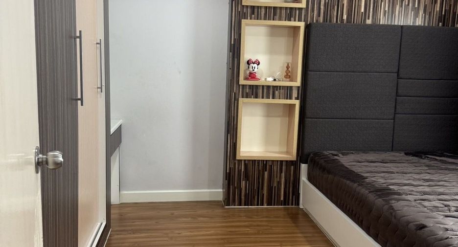 For rent 2 bedrooms condo in Khlong San, Bangkok