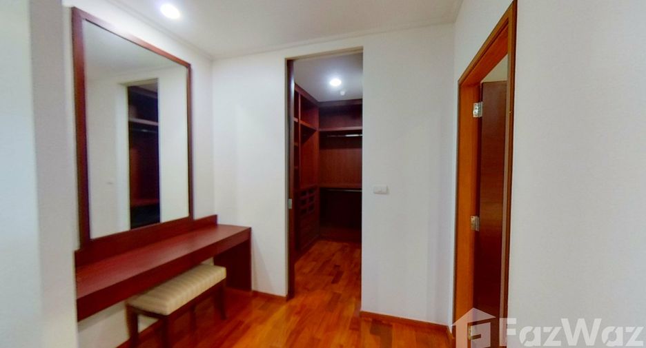 Wohnung zur Miete mit 3 Zimmer in Watthana, Bangkok