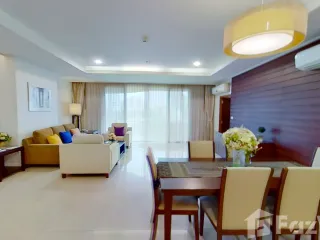 For rent 3 bedrooms condo in Watthana, Bangkok