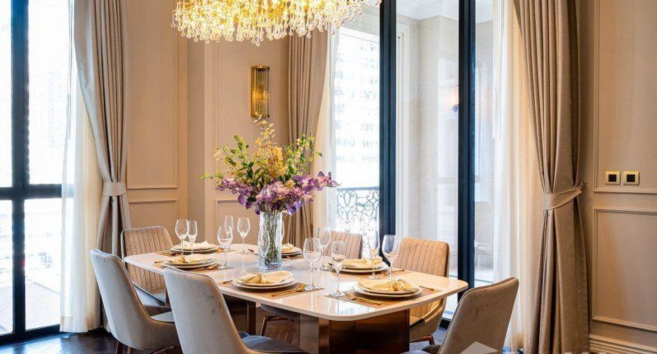 For rent 2 bedrooms condo in Pathum Wan, Bangkok
