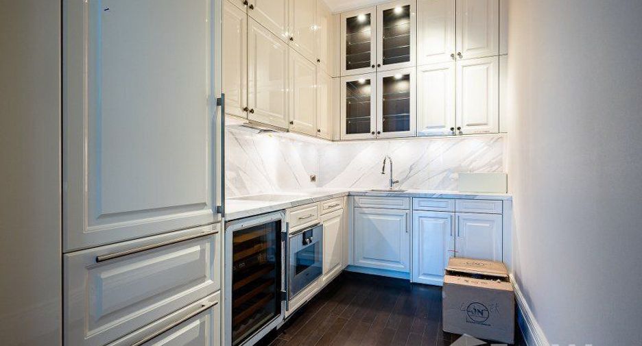 For rent 2 bedrooms condo in Pathum Wan, Bangkok