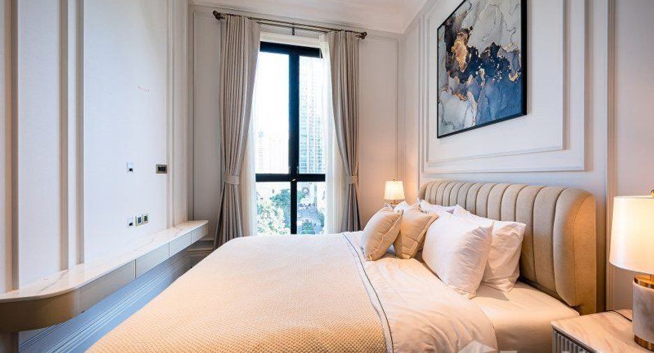 For rent 2 bedrooms condo in Pathum Wan, Bangkok