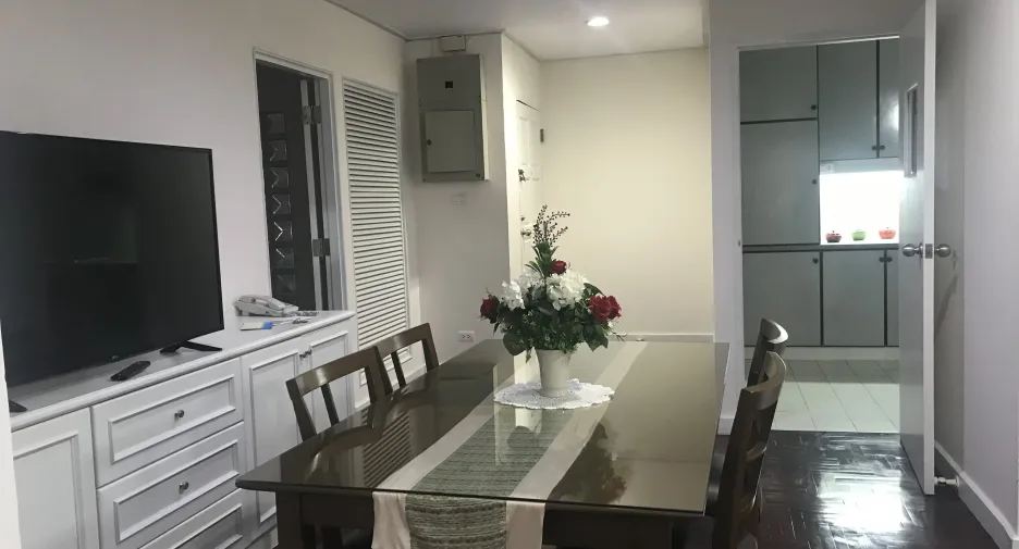 For rent 3 bedrooms condo in Watthana, Bangkok