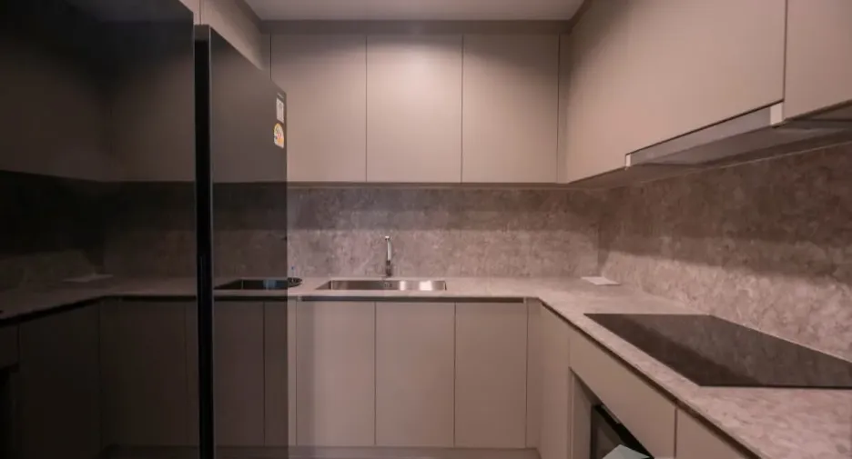 For rent 2 bedrooms condo in Huai Khwang, Bangkok