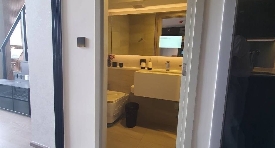 For rent 1 bed condo in Bang Rak, Bangkok