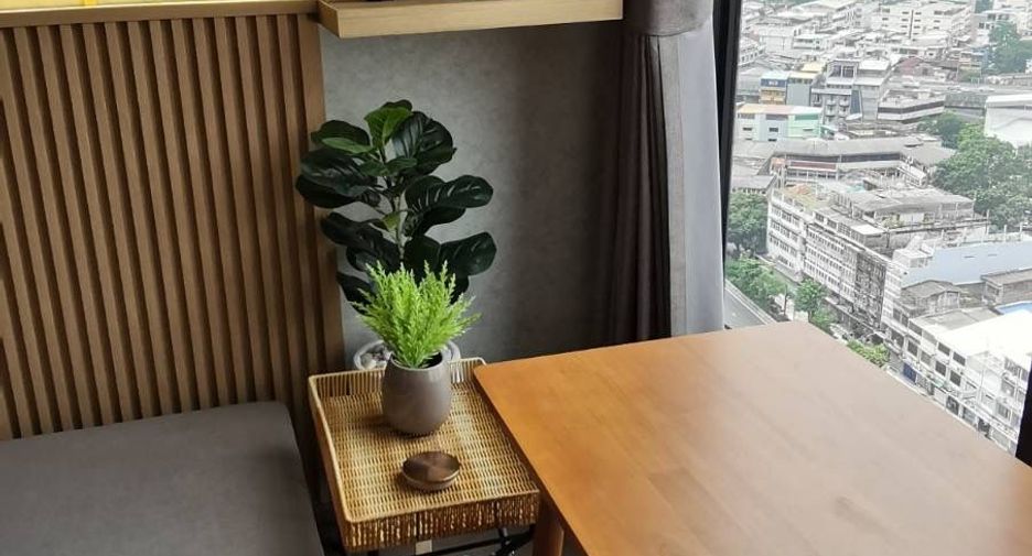 For rent 1 bed condo in Bang Rak, Bangkok