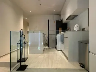 For rent 2 bedrooms condo in Bang Rak, Bangkok