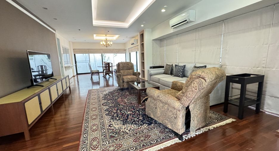 For rent 5 bedrooms house in Khlong Toei, Bangkok