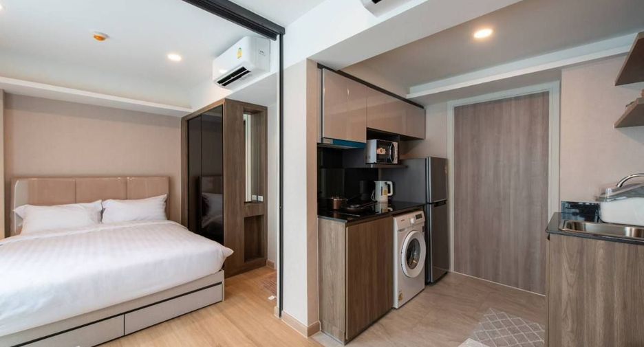 For rent 2 bedrooms condo in Huai Khwang, Bangkok