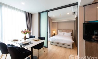 For rent 2 bedrooms condo in Huai Khwang, Bangkok