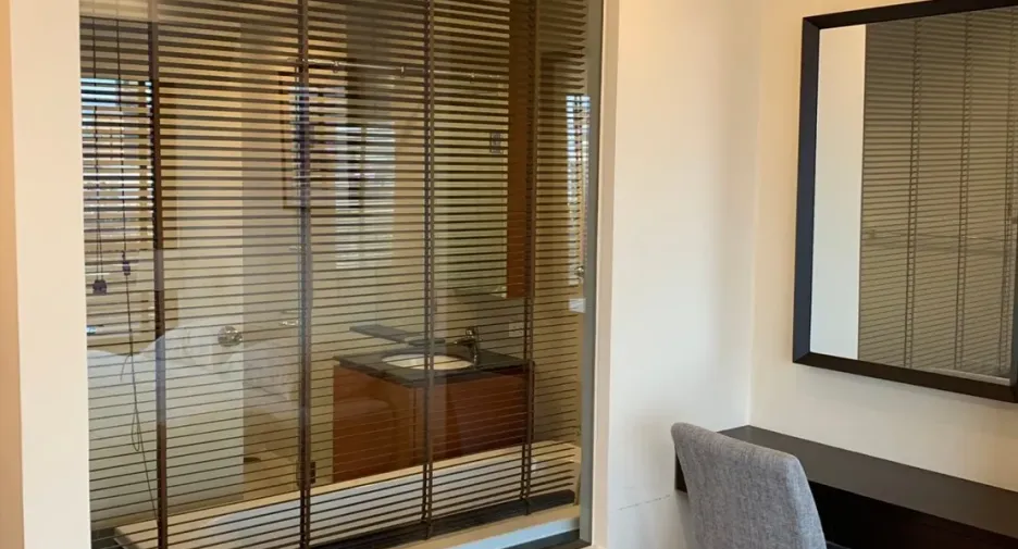 For rent 2 bedrooms condo in Sathon, Bangkok