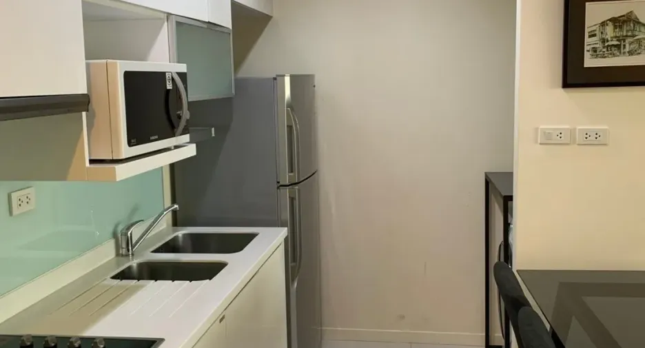 For rent 2 bedrooms condo in Sathon, Bangkok