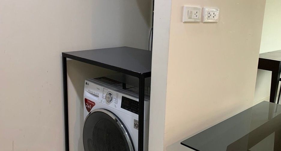 For rent 2 bedrooms condo in Sathon, Bangkok