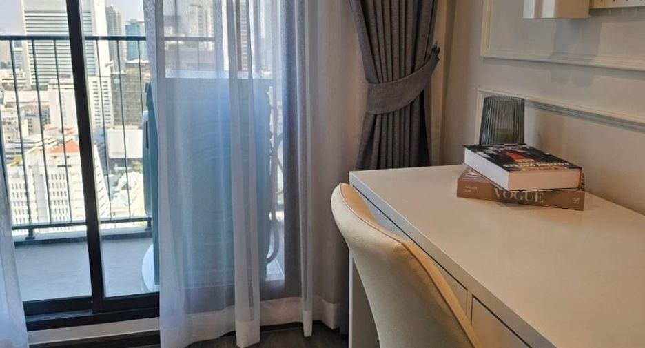 For rent 1 bed condo in Bang Rak, Bangkok