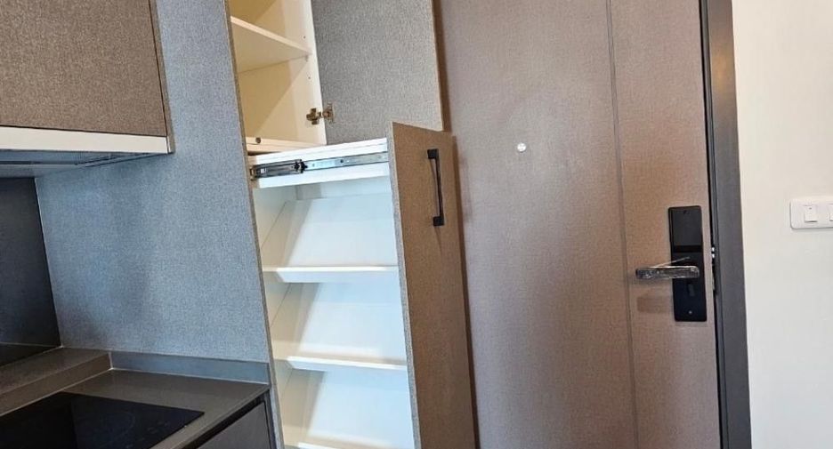 For rent 1 bed condo in Bang Rak, Bangkok