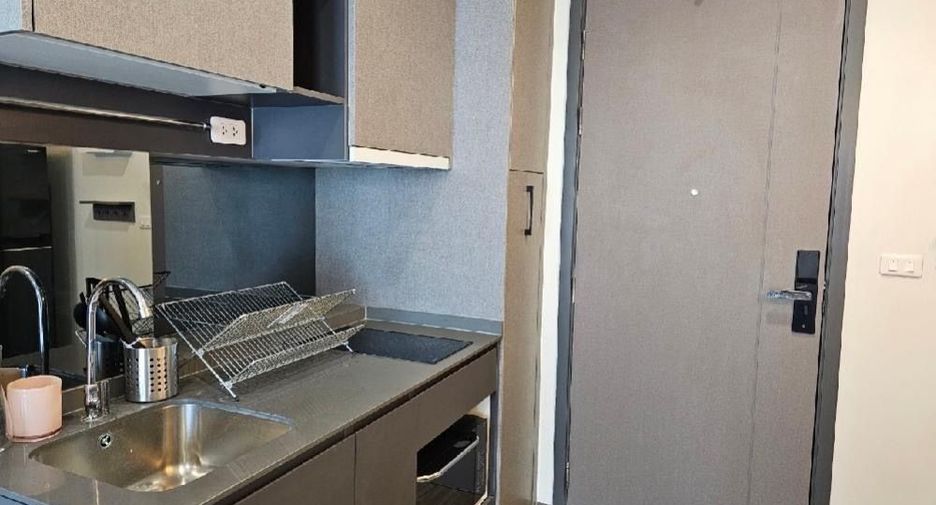 For rent 1 bed condo in Bang Rak, Bangkok