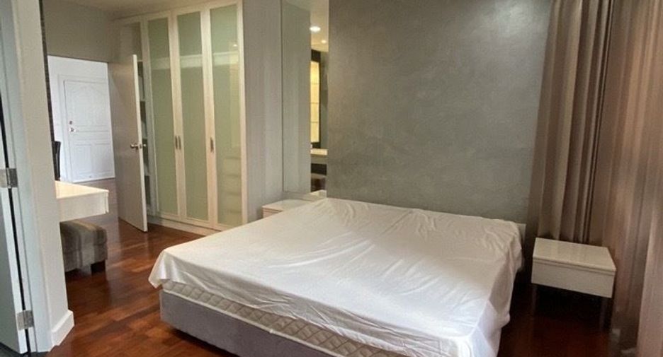 For rent 2 bedrooms condo in Ratchathewi, Bangkok