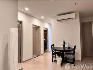 Condo en alquiler de 3 habitaciones en Huai Khwang, Bangkok
