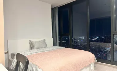 Wohnung zur Miete mit 3 Zimmer in Huai Khwang, Bangkok