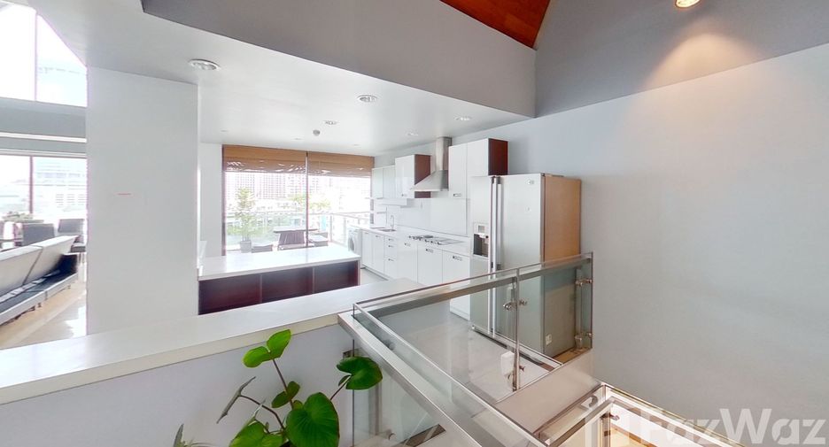 For rent 3 bedrooms condo in Watthana, Bangkok