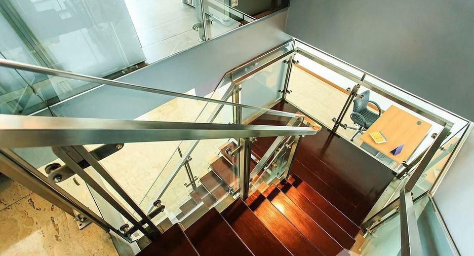 For rent 3 bedrooms condo in Watthana, Bangkok