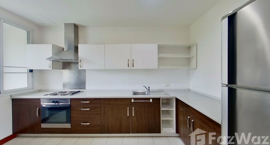 For rent 2 bedrooms apartment in Watthana, Bangkok