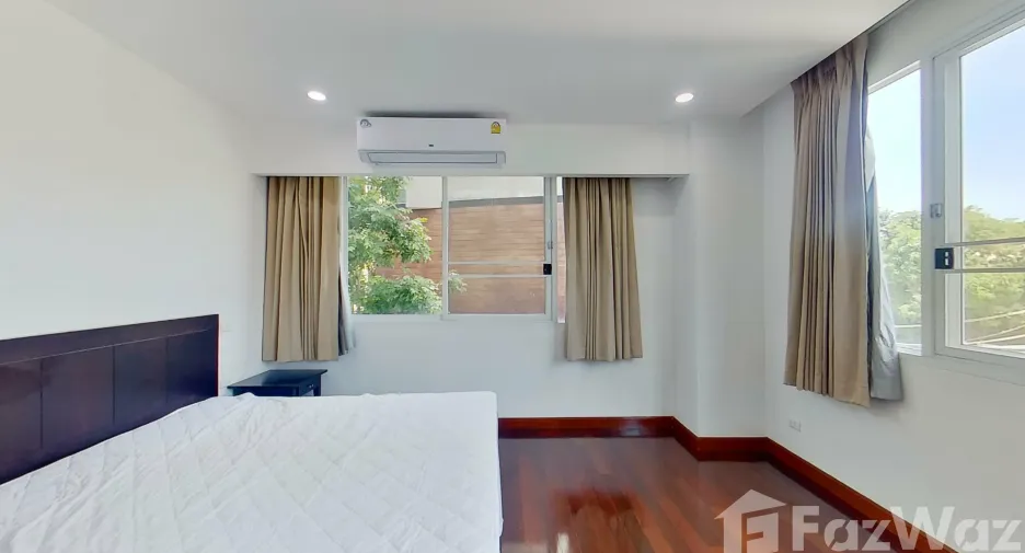 For rent 2 bedrooms apartment in Watthana, Bangkok