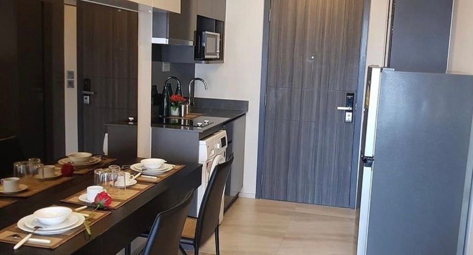 Condo en alquiler de 1 habitaciones en Khlong Toei, Bangkok