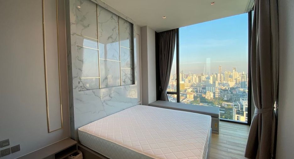 For rent 2 bedrooms condo in Pathum Wan, Bangkok