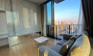 For rent 2 bedrooms condo in Pathum Wan, Bangkok