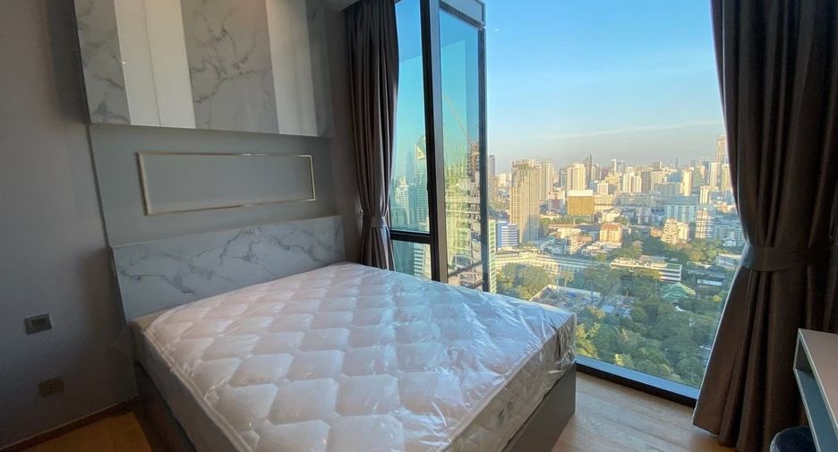 For rent 2 bedrooms condo in Pathum Wan, Bangkok